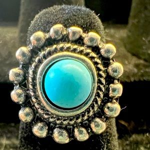 Beautiful turquoise and silver adjustable ring